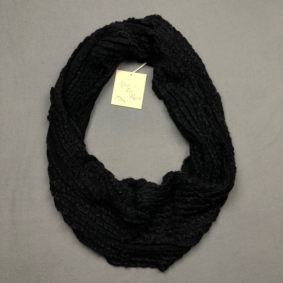 Black Ruffle Infinity Scarf Stretchy Wrap NWT - Picture 6 of 7